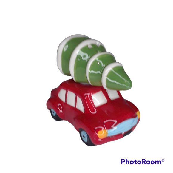 Christmas Salt and Pepper Shakers Red Car Christmas Tree - Picture 3 of 6